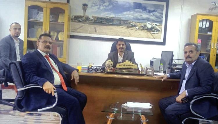 وكيل وزارة الداخلية يتفقد الحالة الأمنية في مطار عدن ويشيد بجهود العاملين
