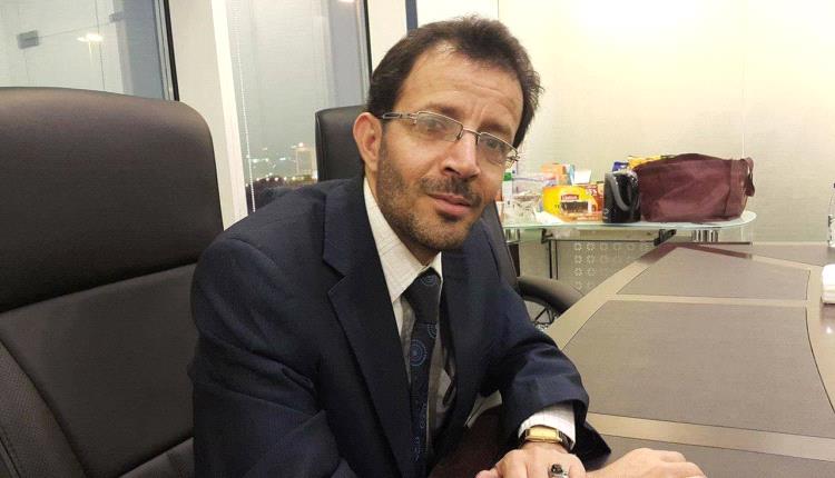رحيل الشاعر اليمني ياسين البكالي بعد صراع مع المرض