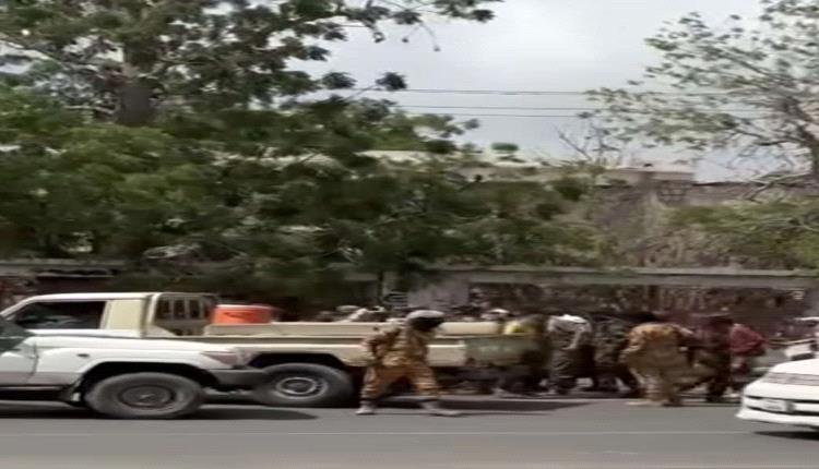 بهدوء قاتل وانسحاب سريع.. تفاصيل جديدة لمقtتل شخص في زنجبار 