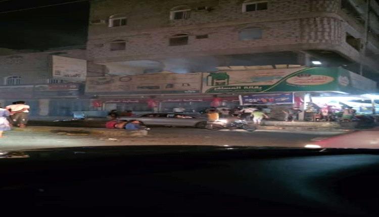 عاجل:اندلاع حريق ببقالة في عدن