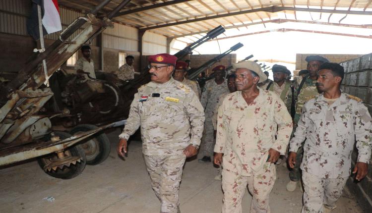 قيادة اللواء الأول مشاة بحري سقطرى تتفقد أعمال صيانة الآليات والأسل_حة استعدادا لموسم الرياح
