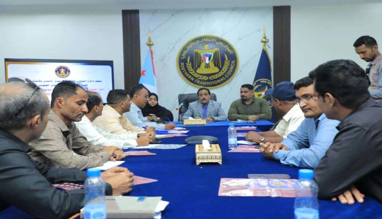 الأمانة العامة تعقد لقاءً تشاوريًا مع الإدارات القانونية في الهيئات المحلية بالمحافظات
