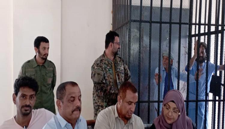 في قضية قـ.ـتل الشيخ محسن الرشيدي ورفاقه .. محكمة استئناف لحج تحجز القضية للحكم
