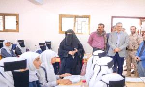 قطع الحافز عن معلمي عدن إجراء يتنافى مع مقاصده الإنسانية