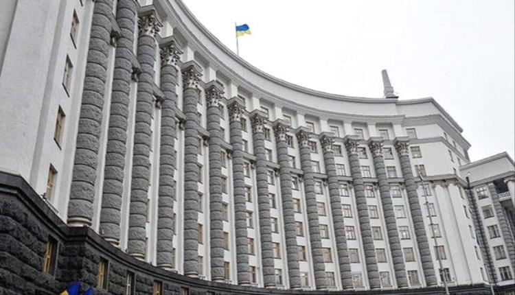 روسيا تفرض عقـ.ـوبات على مسؤولين بالحكومة الأوكرانية