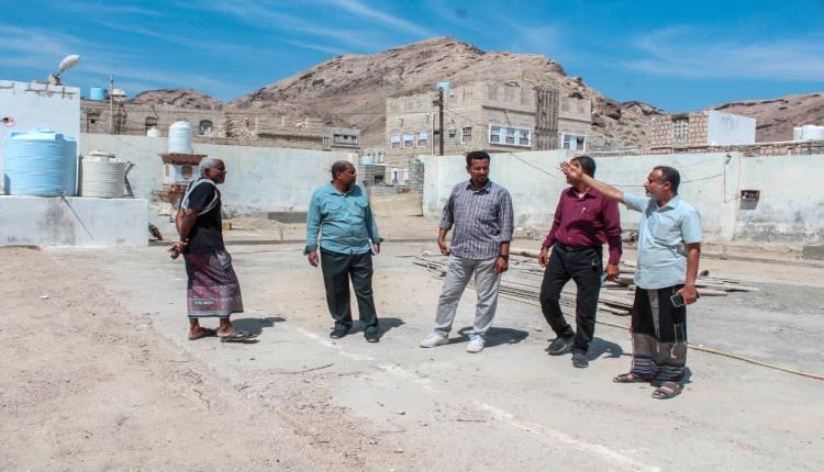 مدير عام بروم ميفع يتفقد مشروع منشأة نصر بروم الرياضي الذي تنفذه مؤسسة يسلم المحمدي