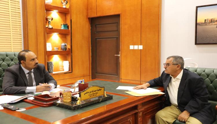 محافظ حضرموت يناقش مع صندوق الرعاية الاجتماعية إنجازات 2024 وخطط العام القادم

