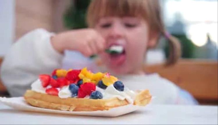 سُمنة الأطفال.. النظام الغذائي والنشاط البدني الحل الأمثل