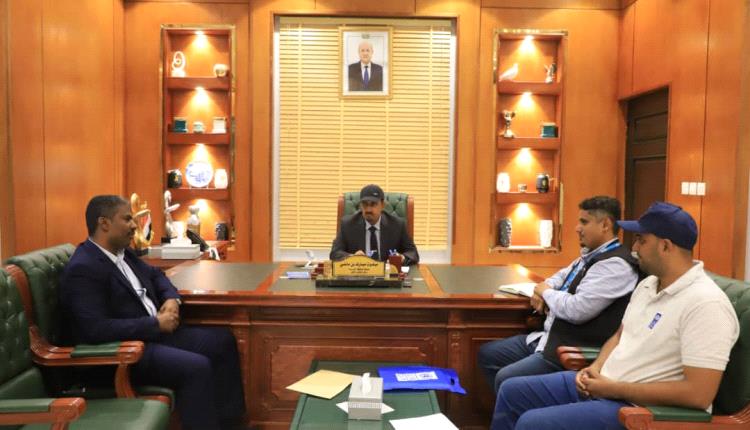 محافظ حضرموت يطلع على مخرجات مشروع تحسين الوصول إلى العدالة للنساء والفتيات