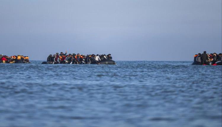 السلطات الفرنسية تنقذ 95 مهاجرًا خلال عبورهم المانش
