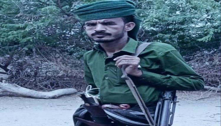 قائد مركز بئر الشيخ وضواحيها يقدم رسالة شكر وعرفان لمدير أمن أبين