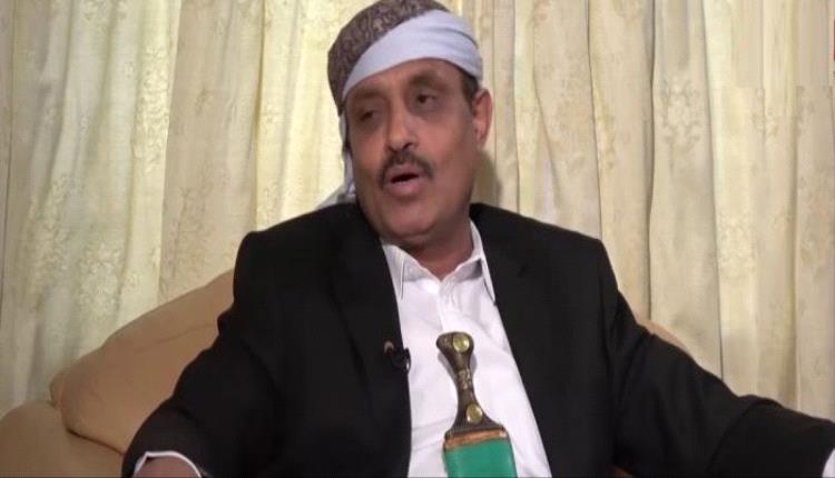 قيادي حـ.ـوثي يهاجم جماعته ويتهمها بنهب موارد الدولة
