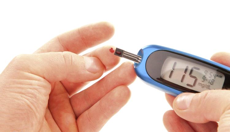 كيف يحمي مريض السكري نفسه من الإصابة بالقدم السكري؟