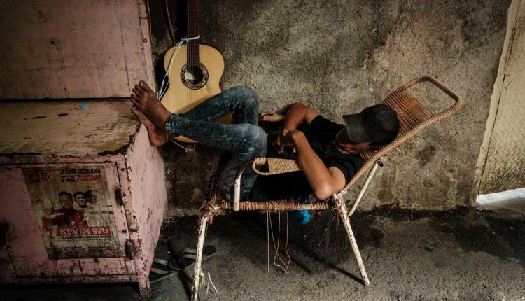 احذر أوضاع النوم الخاطئة لتتجنب مشكلات العمود الفقري