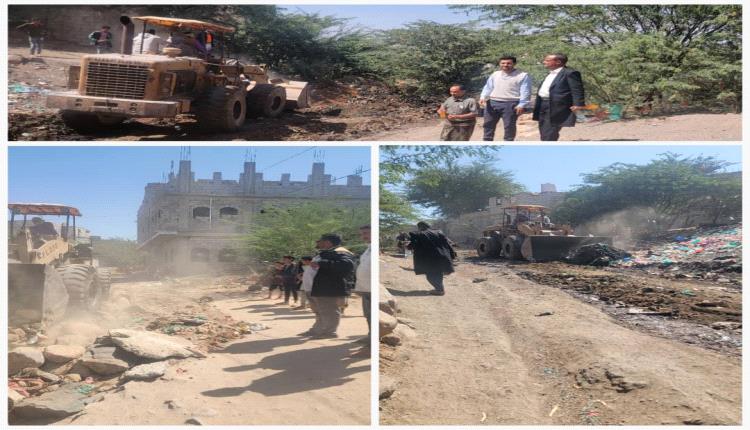 المدير بكر الشاعري يوجه إدارة الأشغال بتسوية وإزالة المخلفات وفتح الشارع في حارة المطار بقعطبة