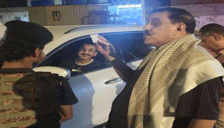 اللواء مطهر الشعيبي يفاجئ مراكز شرطة عدن بنزولات ميدانية مسائية مفاجئة لتقييم الجاهزية