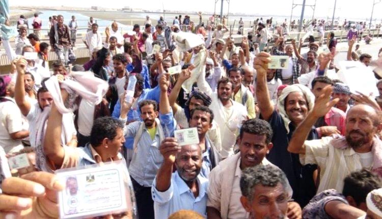 “كذبكم طال.. وصبرنا نفد: المسرحون يهددون باعتصام مفتوح”