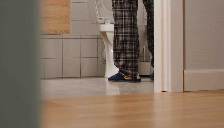استيقاظك المتكرر للتبوّل ليلاً قد يكشف عن مشكلة في التنفس