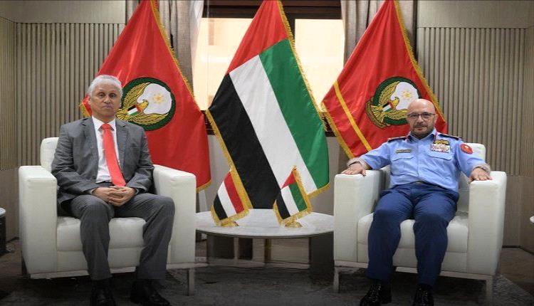 تنسيق عسكري متقدم بين اليمن والإمارات لتعزيز الشراكة الدفاعية

