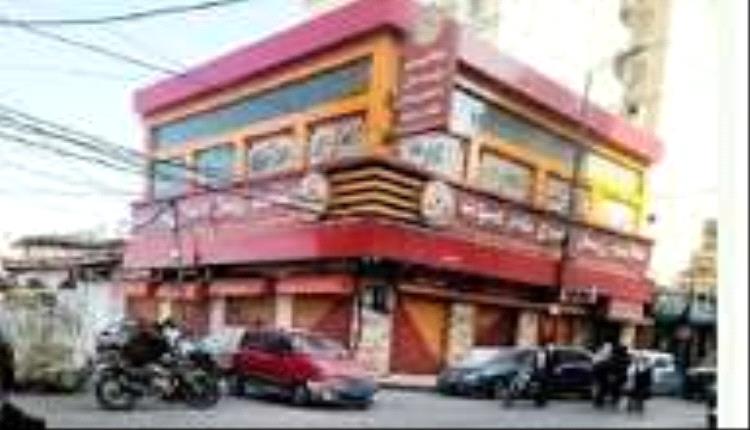 إغلاقات واسعة لمطاعم صنعاء بسبب الجبايات وتراجع الشراء