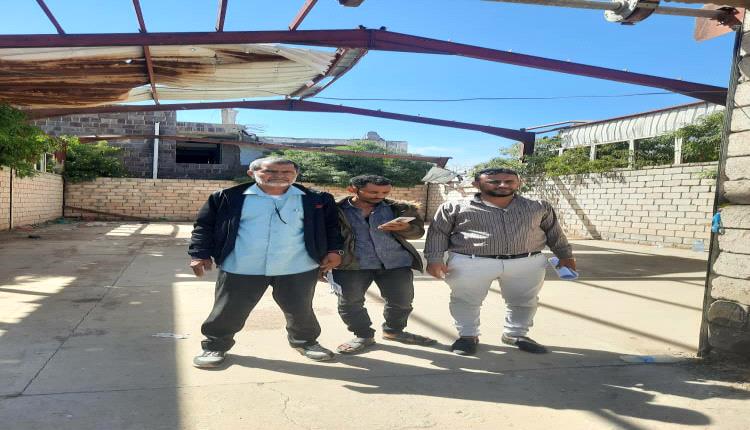 الضالع : منظمة هلب كود ومكتب الشباب يسلمان موقع صالة نادي النصر الرياضي للمقاول لبدء أعمال إعادة التأهيل
