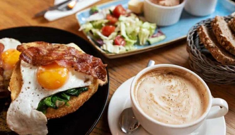 عادات صباحية شائعة قد تضر جسمك وتؤثر على طاقتك اليومية