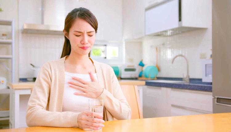 "مخاطر هضمية".. أدوية حرقة المعدة تضر أكثر مما تنفع