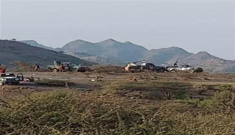 اشتـ.ـباكات عنيـ.ـفة بين قوات طارق صالح وقوات تتبع محور تعز في الوازعية