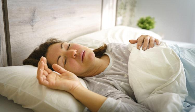 النوم العميق يحمل مفتاح علاج مشكلة تؤثر على 15% من سكان العالم