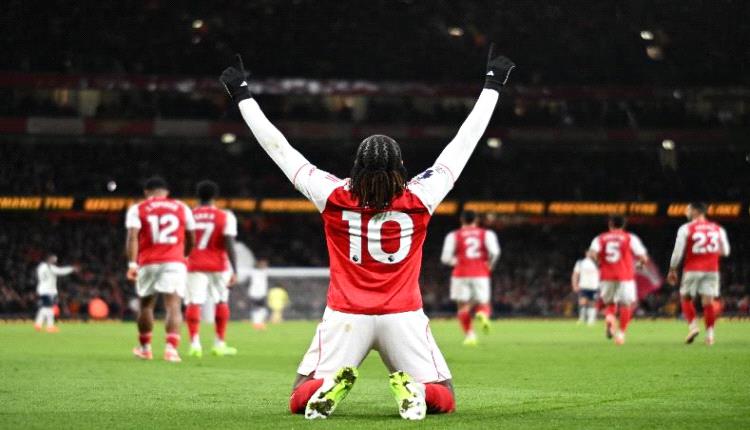 “هاتريك” إيزي يقود أرسنال لفوز كبير على توتنهام بالدوري الإنجليزي