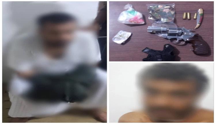 إدارة مكافحة المخـ.ـدرات تلقي القبض على مروّجيـ.ـن للمواد الممنوعة بعد محاولتهم المقاومة والتـ.ـهديد بالـ.ـسلاح