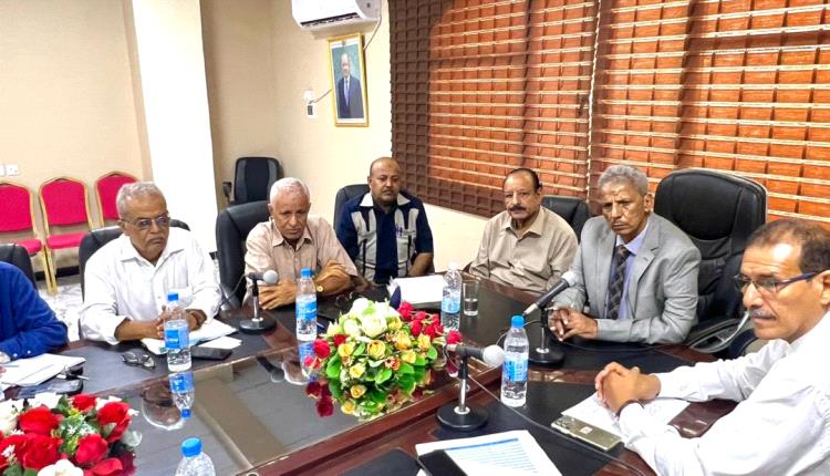 محافظ لحج يبحث مع منظمات أممية تنفيذ مشاريع حماية وادي تبن وتأهيل شبكة الصرف الصحي بالحوطة