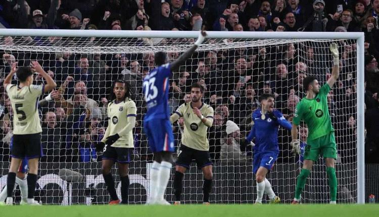 أكثر 3 نجوم فجّروا غضب جماهير برشلونة في لقاء تشيلسي