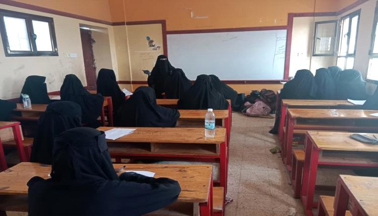 إدارة المرأة والطفل بالضالع تنفذ أنشطة توعوية في مخيمات النازحين بمريس وقعطبة ضمن حملة الـ16 يوماً لمناهضة العنف ضد المرأة