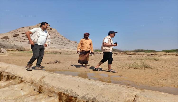 فريق هندسي يقوم بزيارة بروم ميفع لتعرف على الاحتياج المطلوب لتحسين القطاع الزراعي