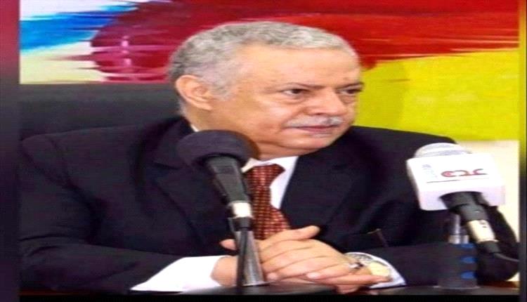 

المفلحي يعزّي رئيس جامعة عدن الخضر لصور في وفاة حفيده

