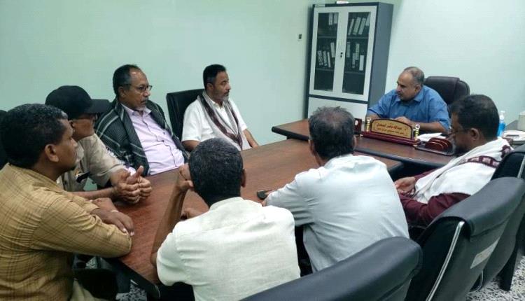 رئيس تنفيذية انتقالي أبين يزور عددًا من المرافق الحكومية في خنفر
