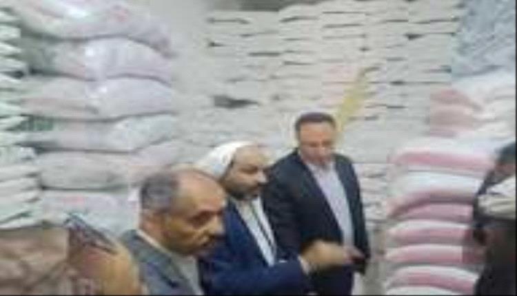 جبايات حو/ثية تغلق محال تجارية في إب