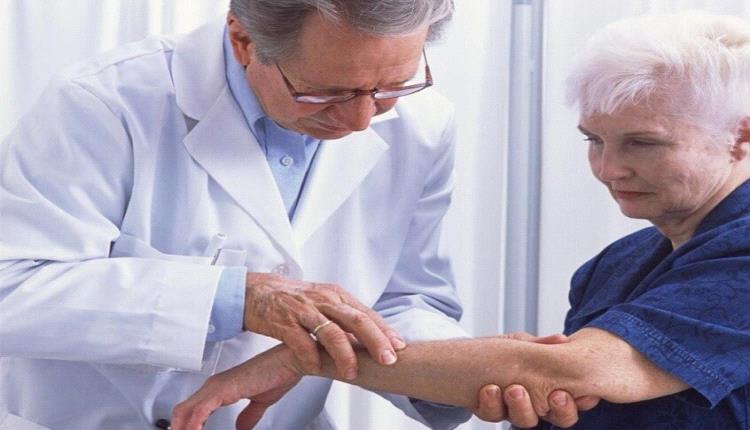 كبار السن والحكة المزمنة… دراسة تسلط الضوء على العوامل المؤثرة