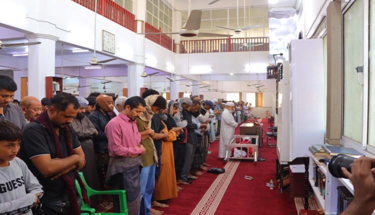 تشييع مهيب لجثمان المغدور به "جمال المفلحي" بالعاصمة عدن وسط حضور رسمي وشعبي