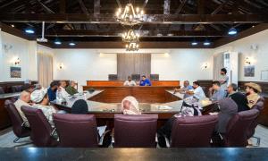 عدن.. مدير عام صيرة يشدد على رفع مستوى الخدمات وتعزيز الإيرادات