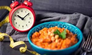 "ليس آمنا للصغار".. مراجعة علمية شاملة حول الصيام المتقطع