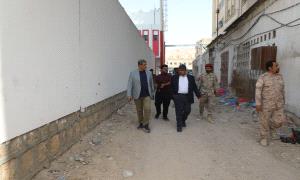 بن ماضي يوجّه بإزالة العوائق العشوائية خلف مشفى حضرموت وسرعة إنجاز سفلتة الشارع المحاذي لسور منشأة نادي الشعب 
