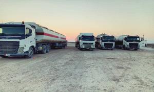  جبايات الميازين تتسبب في أزمة مشتقات نفطية بالمهرة بعد احتجاز قواطر البترول في حضرموت 