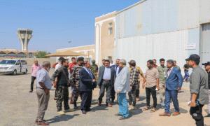 وزير النقل يتفقد سير العمل بمطار عدن الدولي ويعقد اجتماعاً موسعاً لقياداته الادارية والفنية والأمنية 