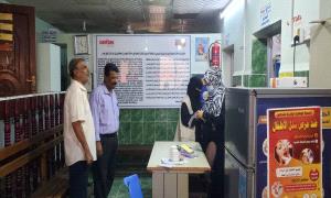 مدير مكتب الصحة والسكان بالتواهي يطلع على سير العمل ومستوى الخدمات في مركز الصحة الإنجابية بالقلوعة
