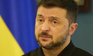 سياسي فنلندي يدعو زيلينسكي لإلغاء حظـ.ـر التفاوض مع روسيا