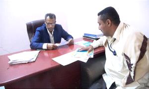 في لقاء جمعه برئيسها :محافظ أبين يثني على جهود مؤسسة "تراحم" الإنسانية في خدمة المجتمع