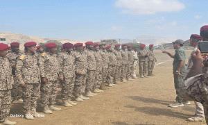 قائد ألوية الدعم والإسناد يتفقد الجاهـ.ـزية القـ.ـتالية للواء الرابع دعم وإسناد