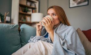 مشروب من 3 مكونات بسيطة يعزز المناعة ويكافح الأمراض الموسمية